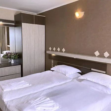 Lotos Hotel Balchik Exterior photo