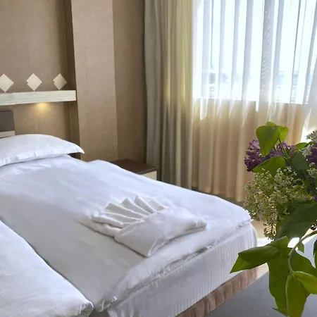 Lotos Hotel Balchik Exterior photo