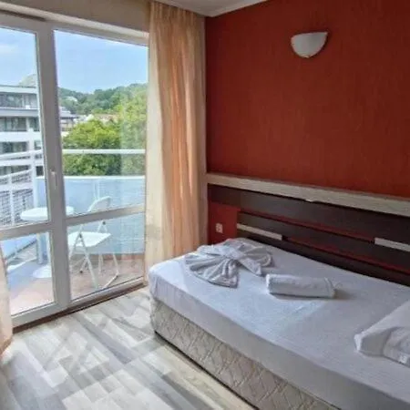 Lotos Hotel Balchik Exterior photo