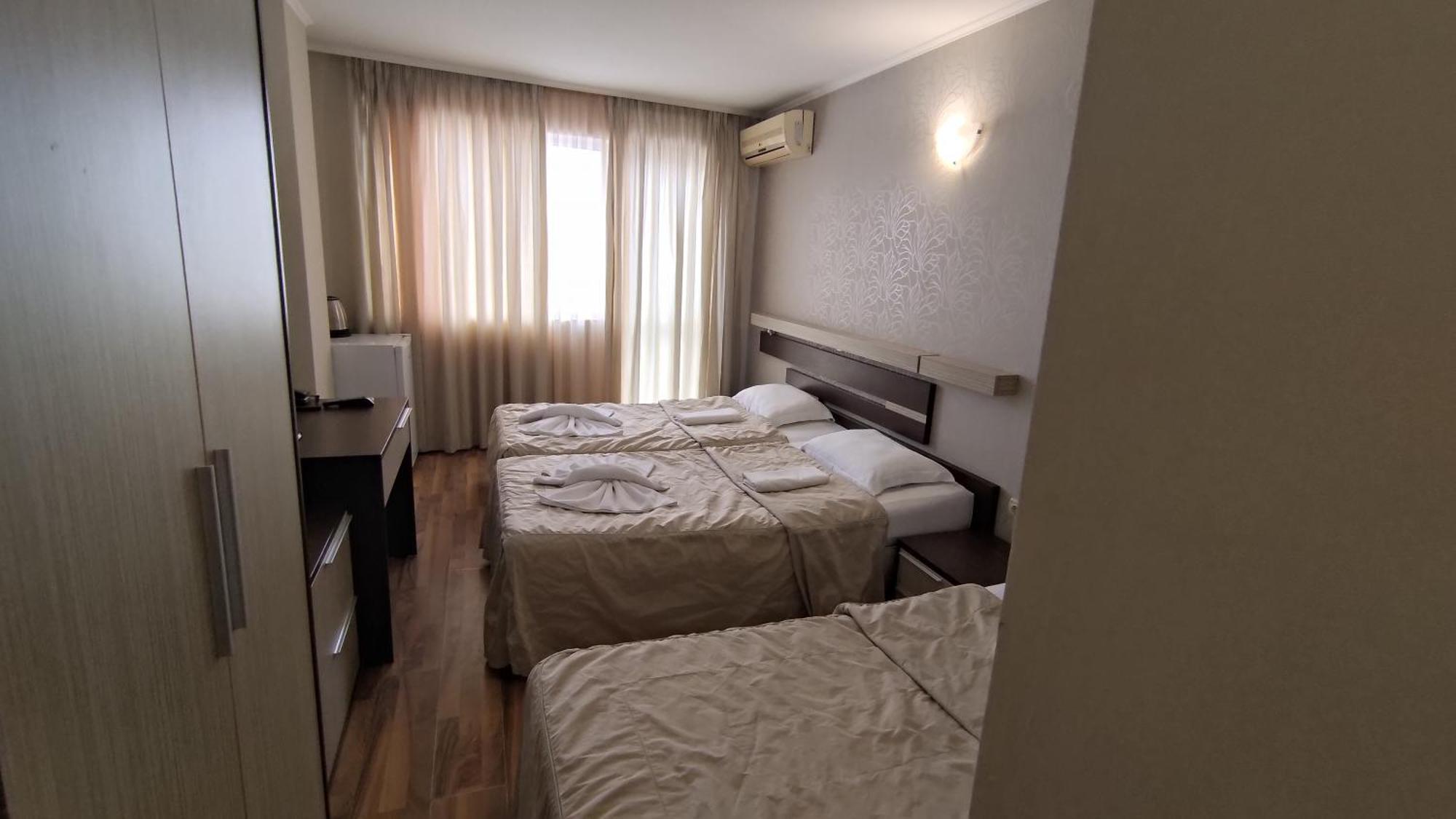 Otel Lotos