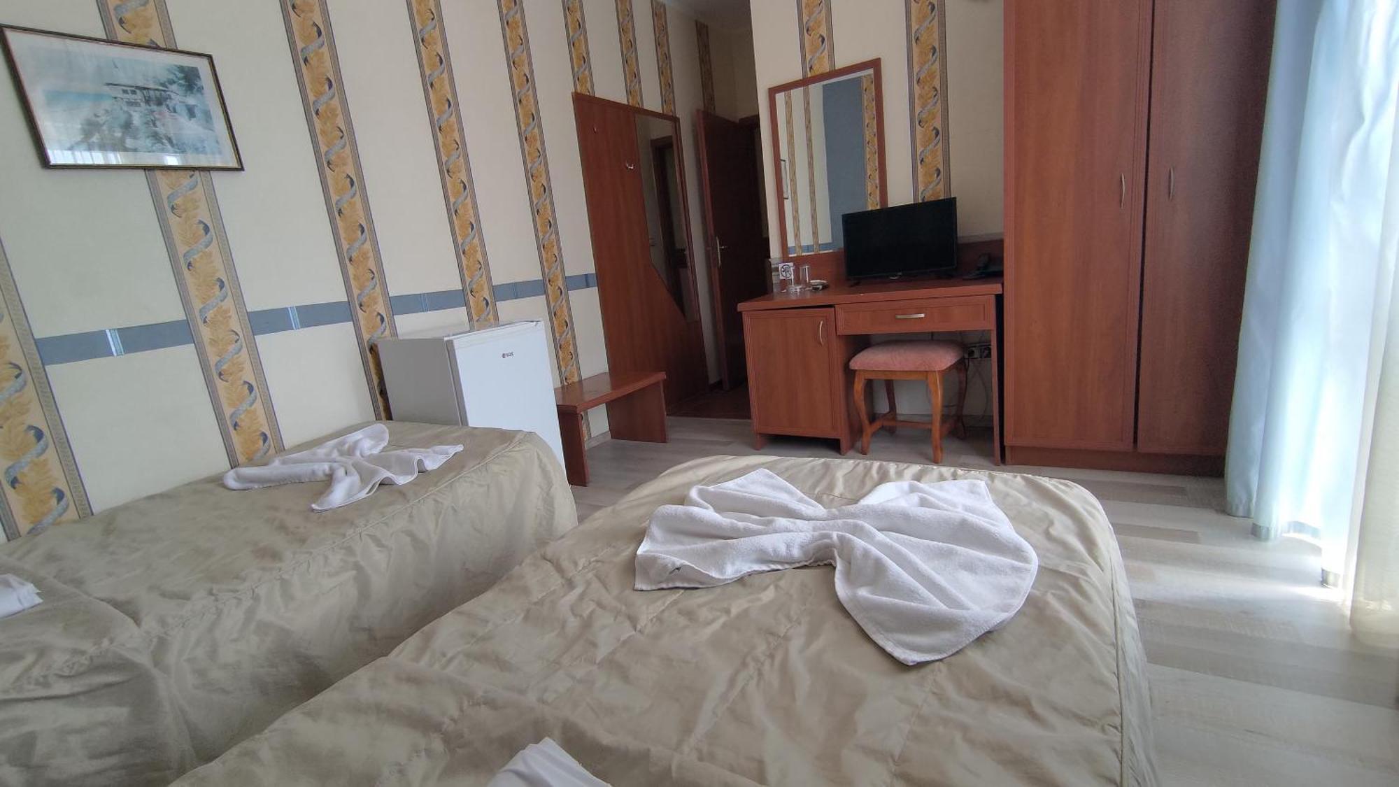 Hotel Lotos