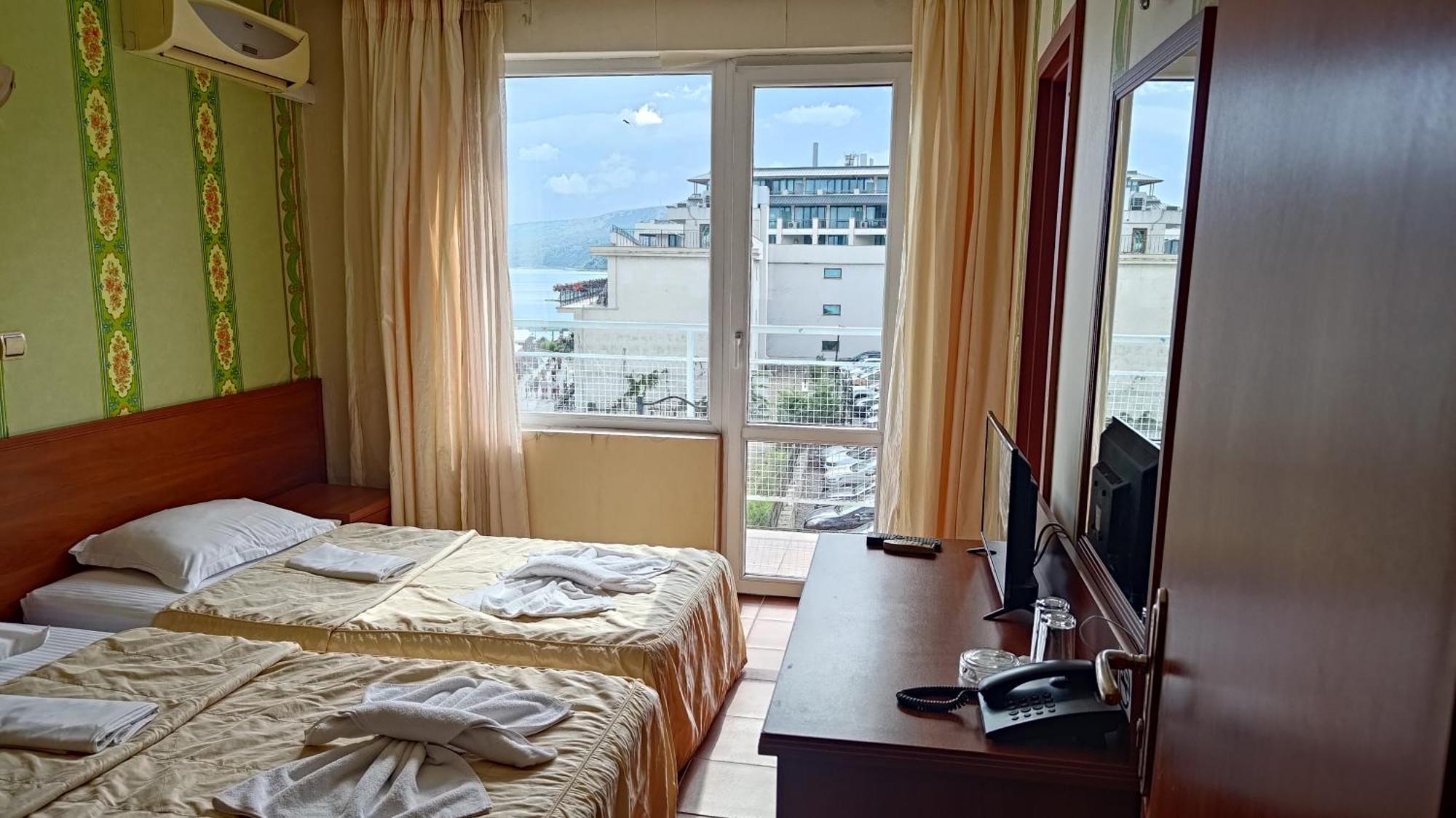 Lotos Otel Balçık