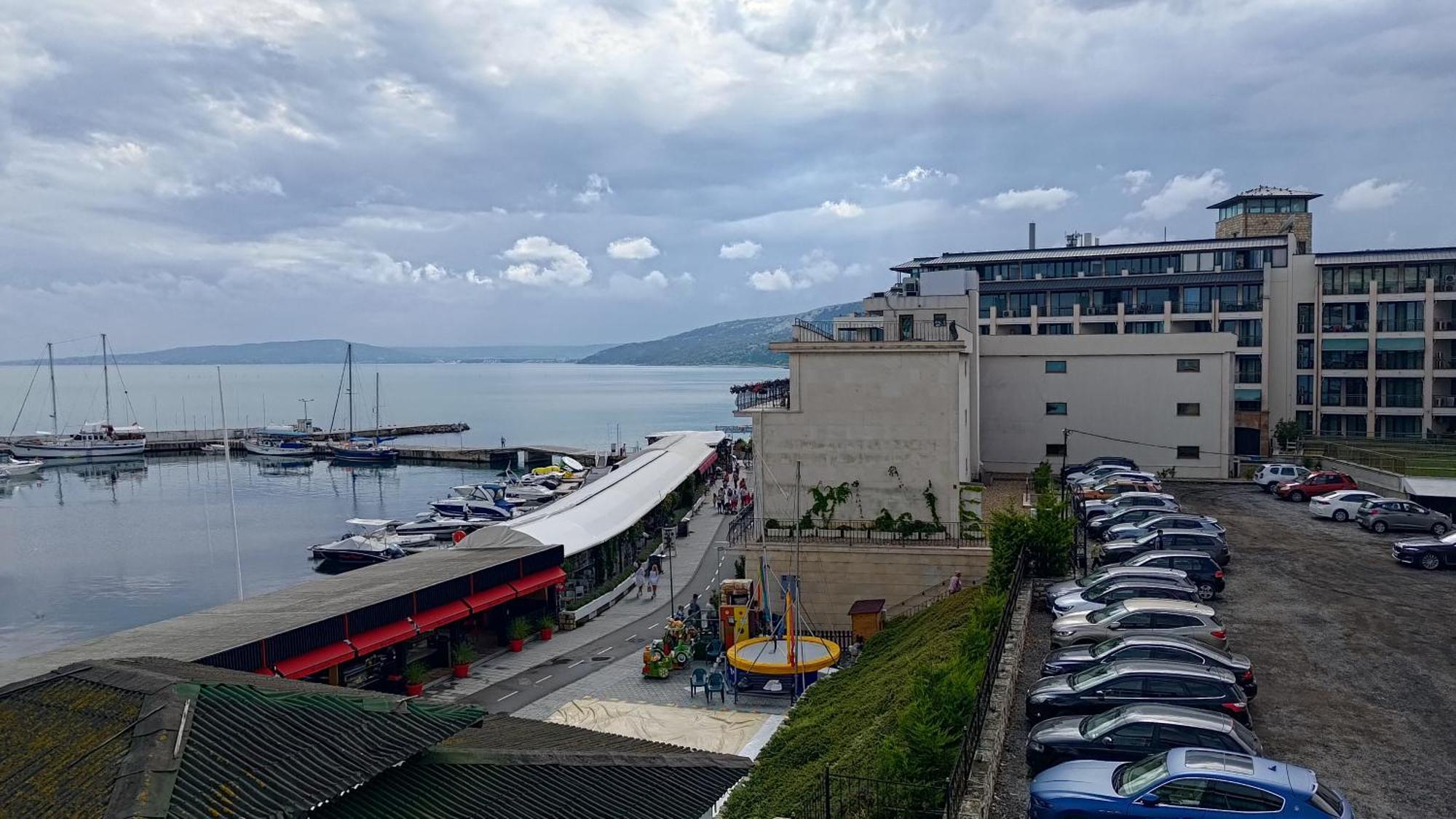 Lotos Hotel 3*