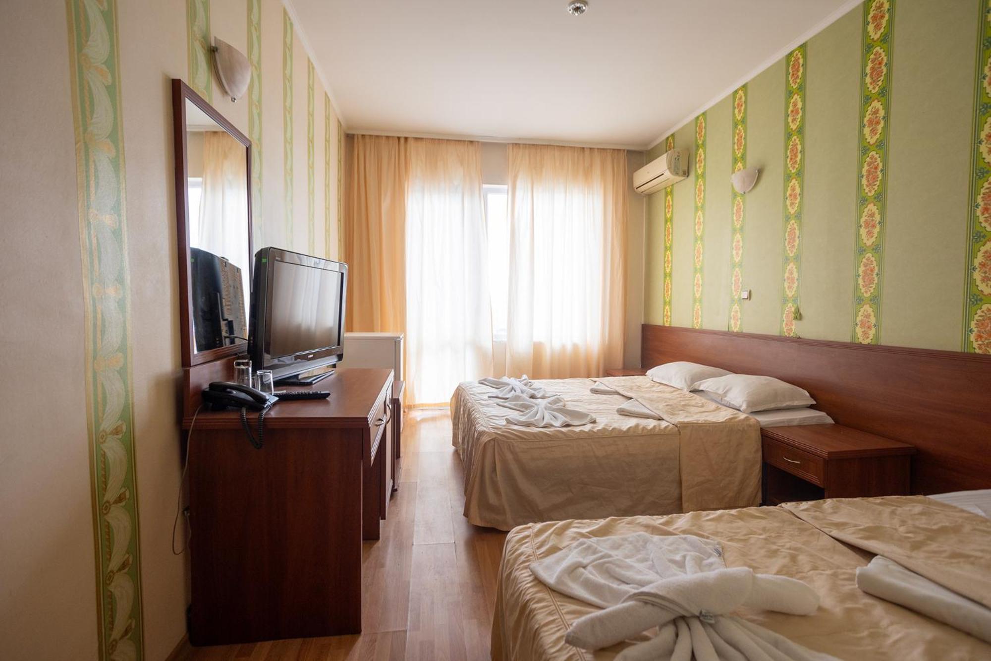 Hotel Lotos 3*