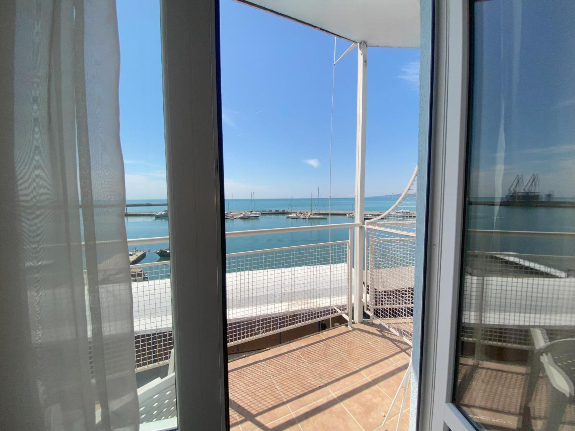 Lotos Hotel Balchik