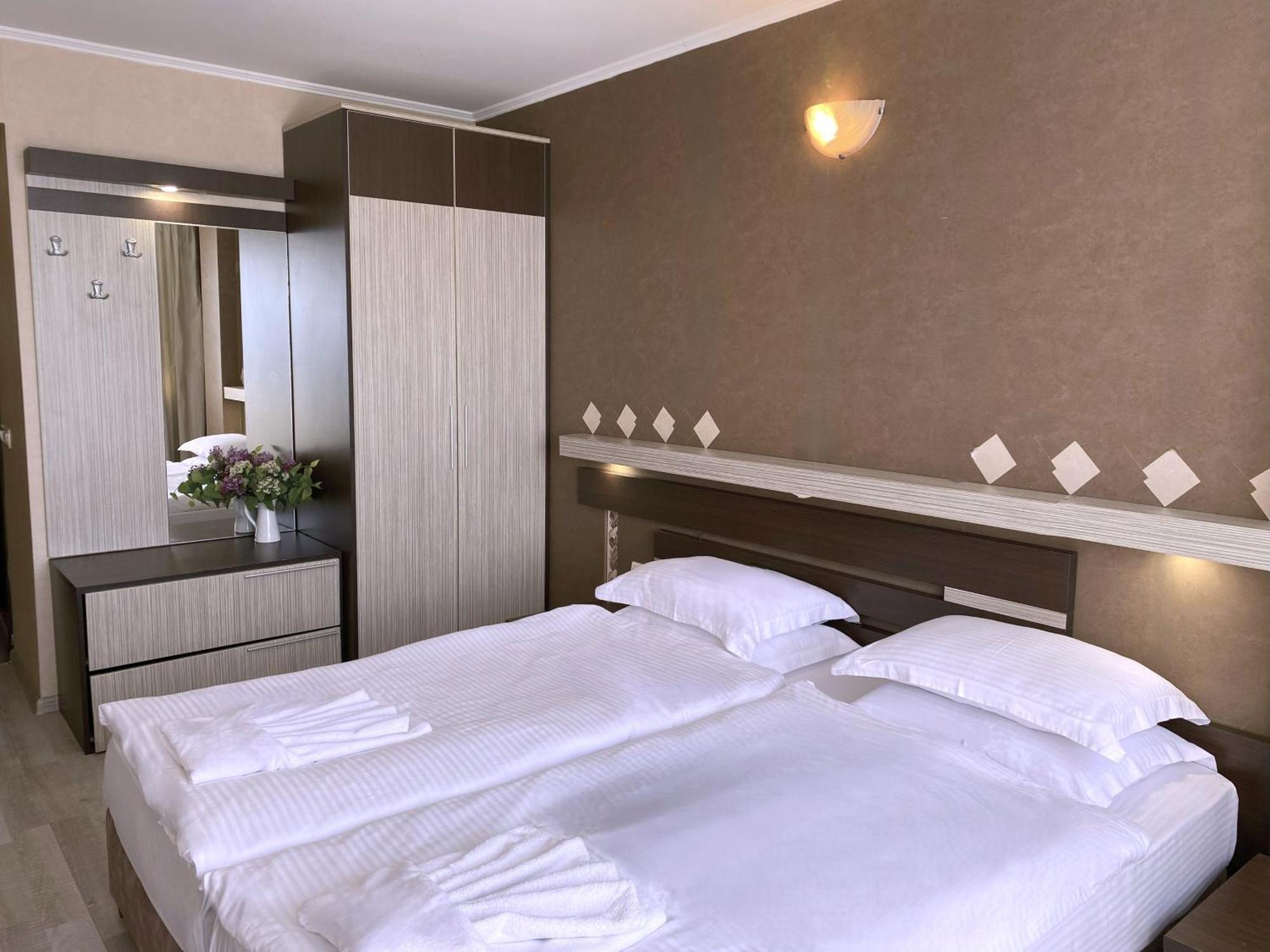 Otel Lotos Balçık
