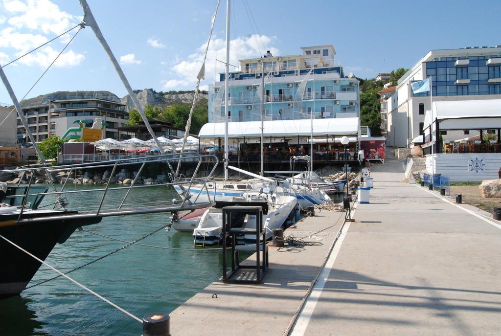 Hotel Lotos